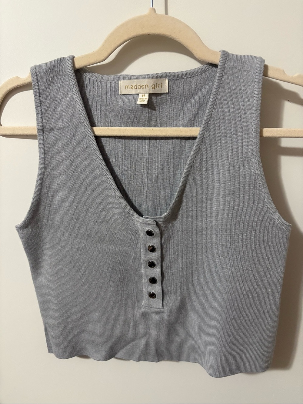 Madden Girl Gray Ribbed V‑Neck Button Tank